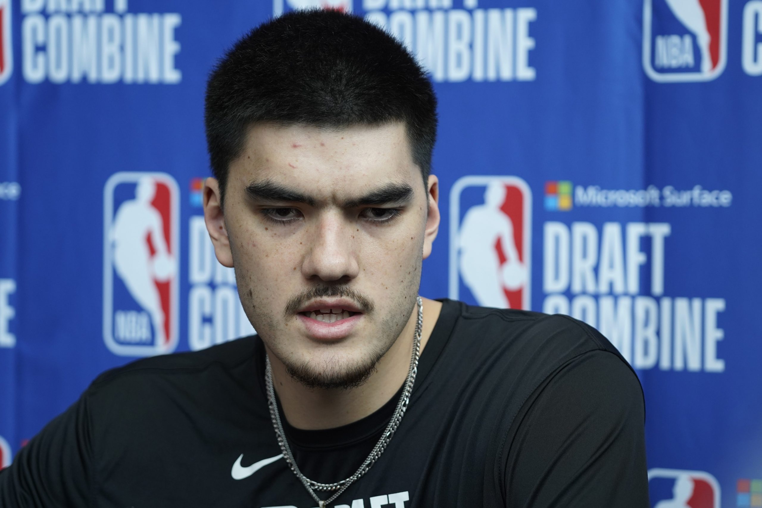 May 17, 2023; Chicago, Il, USA; Zach Edey talks to the media during the 2023 NBA Draft Combine at Wintrust Arena. Mandatory Credit: David Banks-USA TODAY Sports