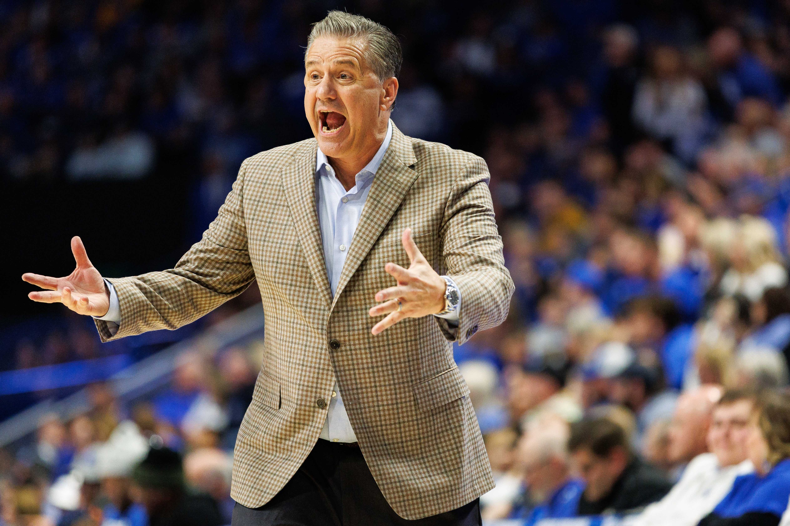 John Calipari and Kentucky headline the college basketball future market.