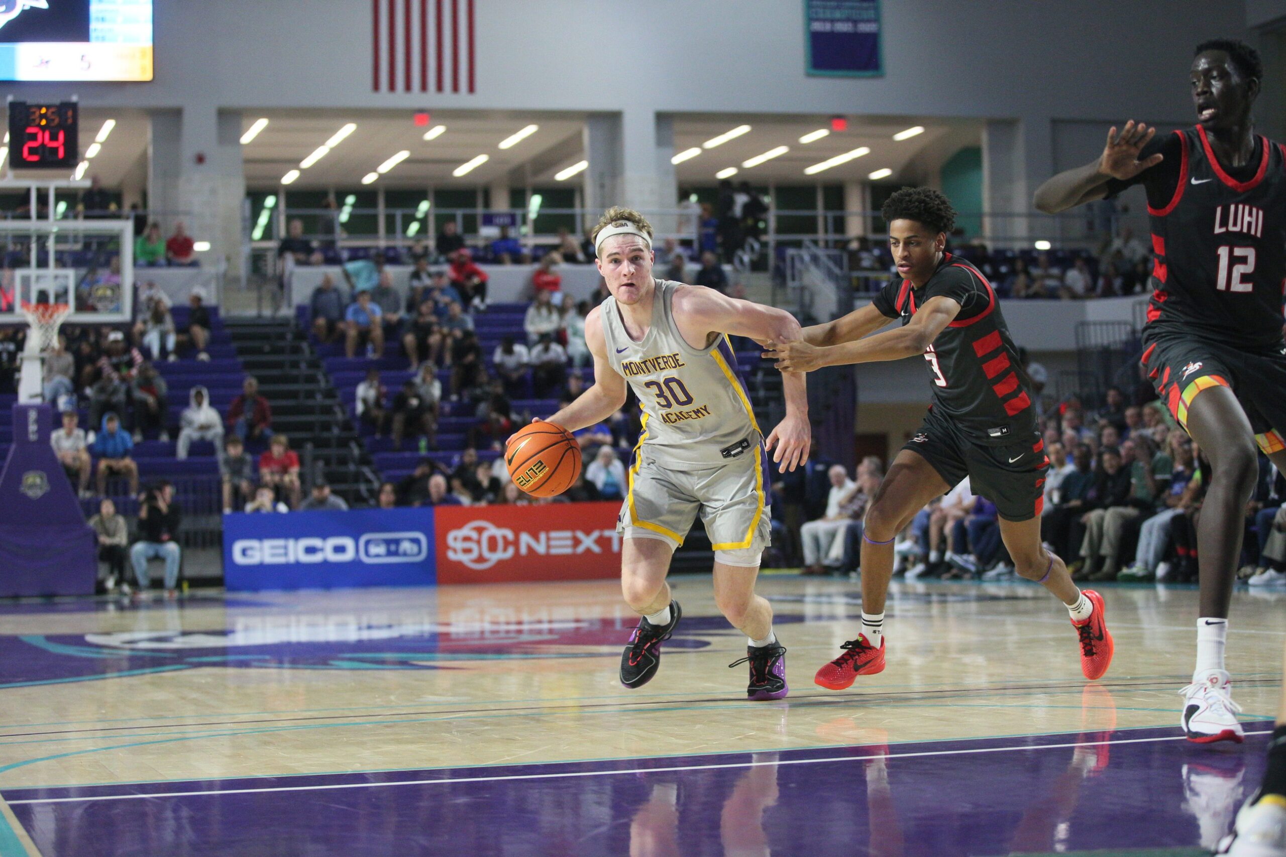 Liam McNeeley appears to be headed to the Kansas Jayhawks.