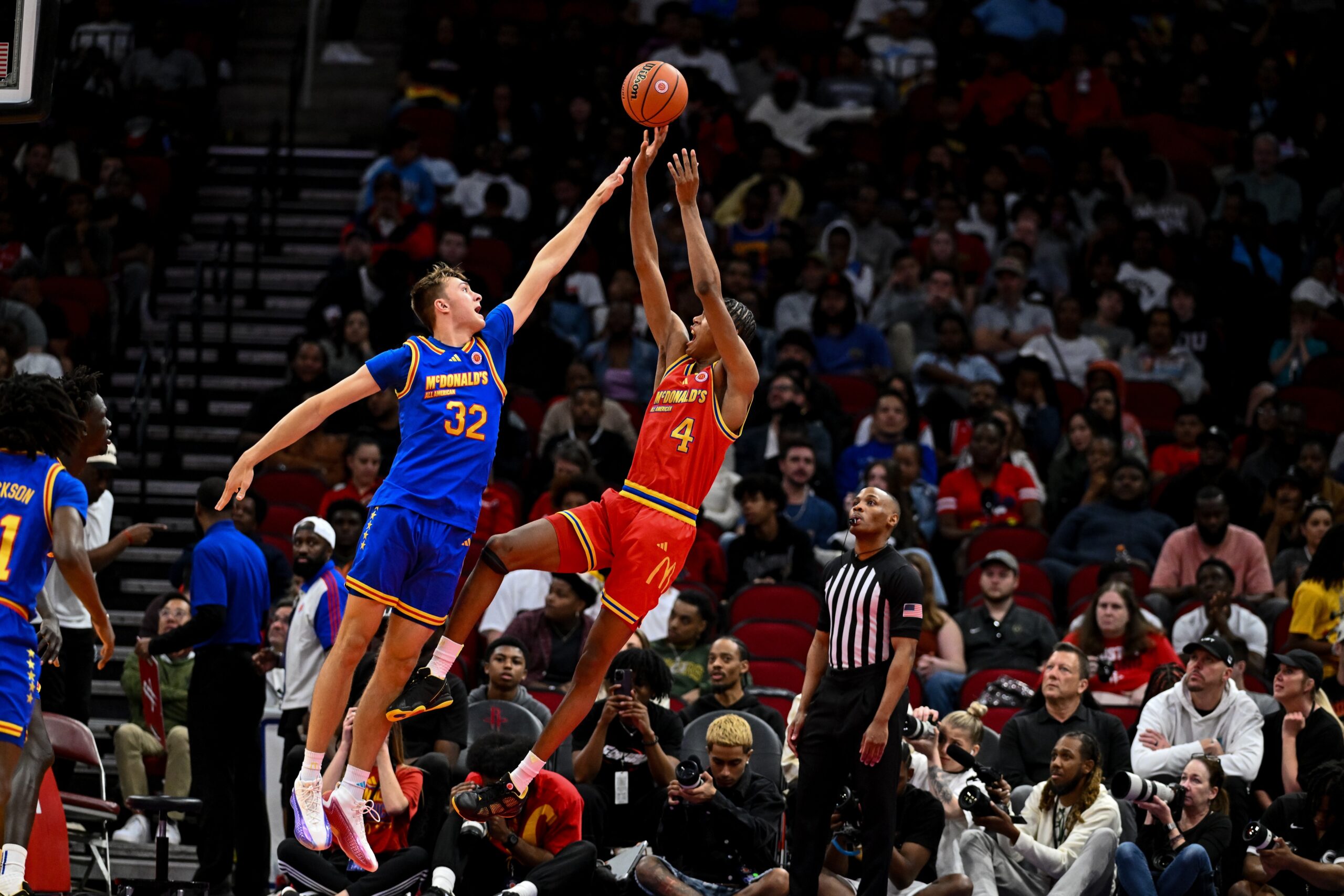 2025 NBA draft prospect Cooper Flagg attempts to block shot by Ace Bailey