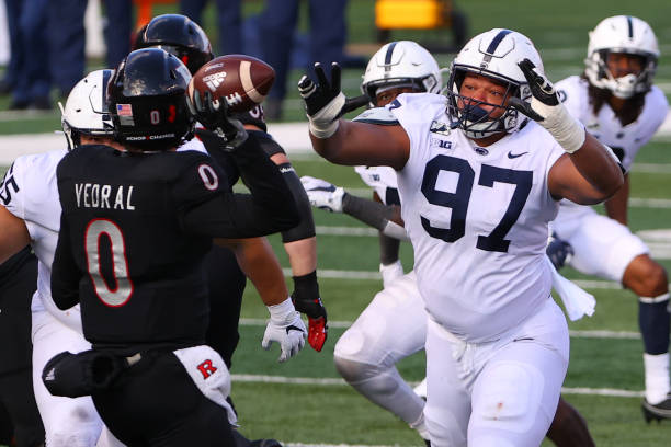 Despite losing several elite pass rushers in 2021, the Big 10 will return several high-caliber defensive linemen in 2022.