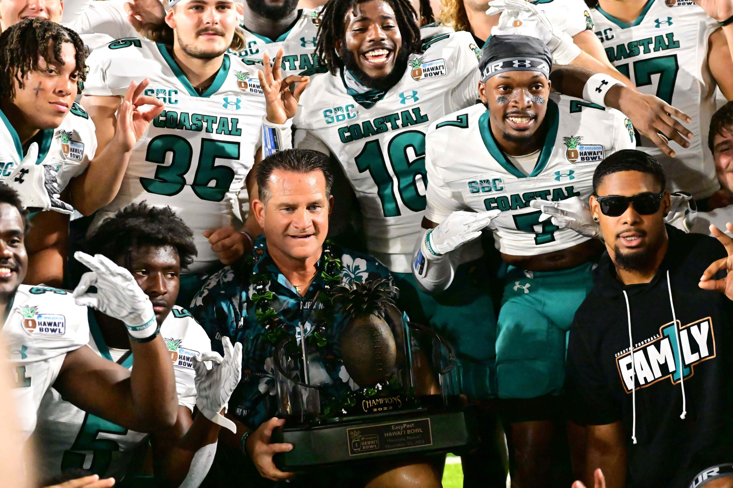 Coastal Carolina Survives Late in Hawai'i Bowl