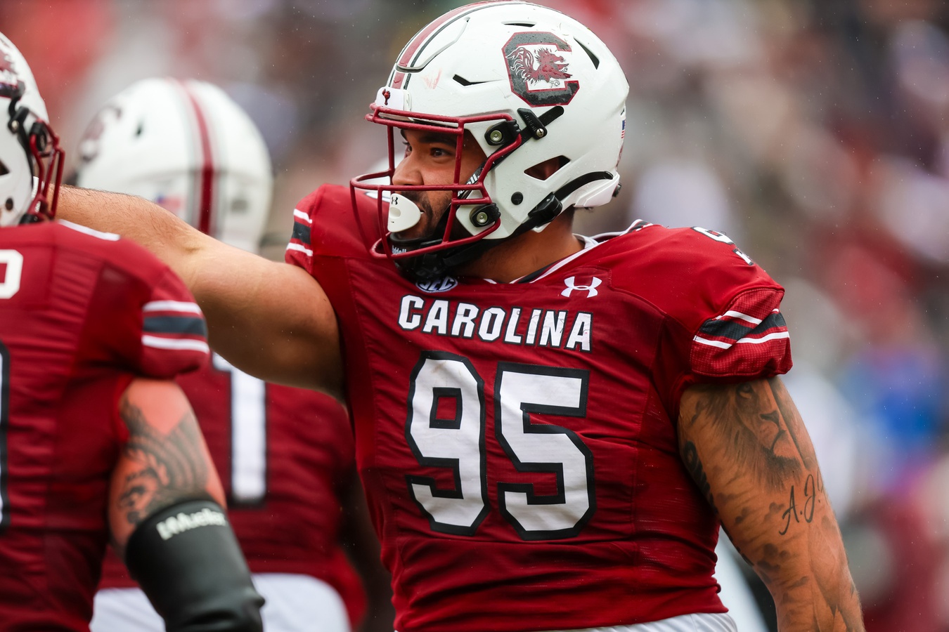 Travian Robertson and Sterling Lucas play a key role in strengthening the Gamecocks defense in 2024. That starts with the defensive front.