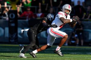 Ohio State Falls in Heartbreaker at Oregon, 32-31