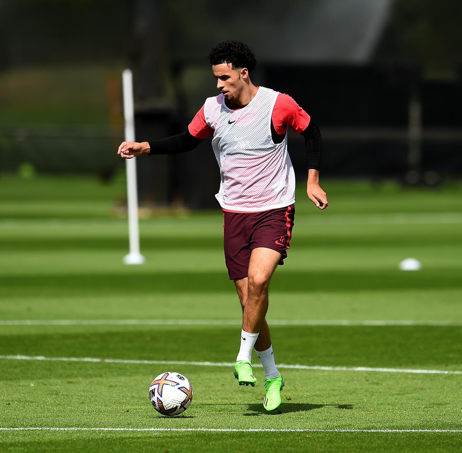 Liverpool midfielder Curtis jones in training