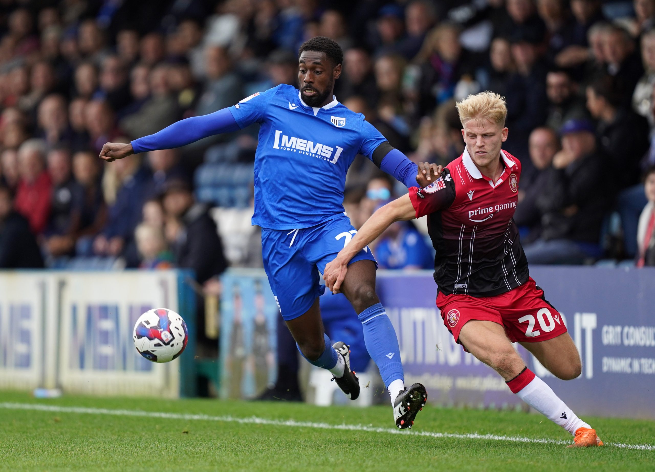 Saxon Earley joins Plymouth Argyle - pictured here battling against a Gillingham defender