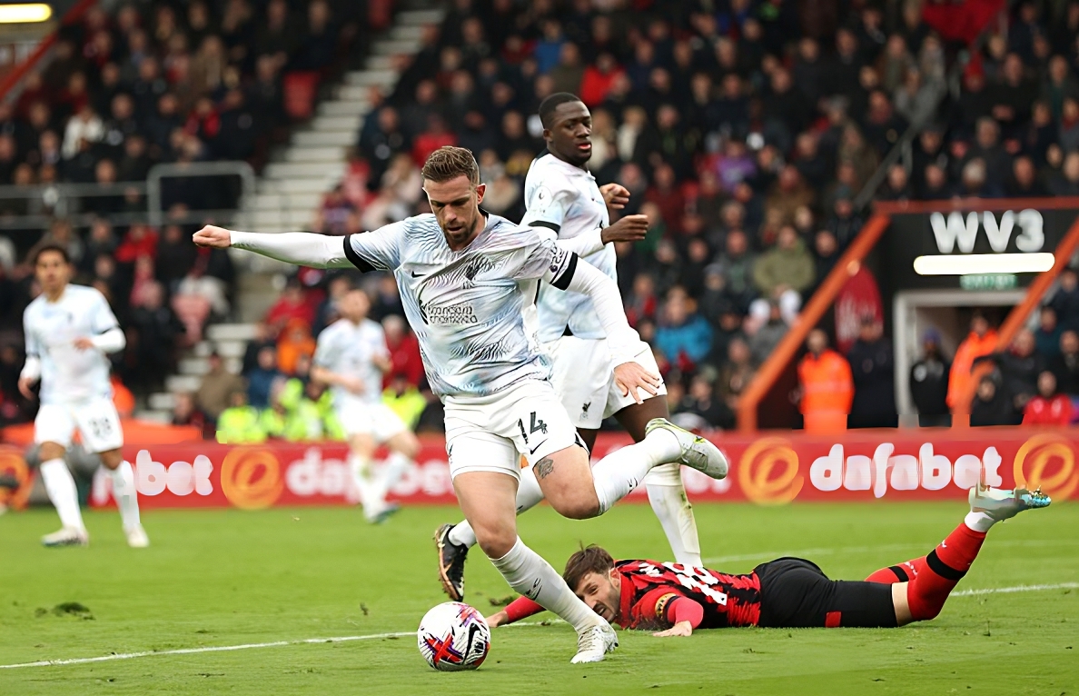 Jordan Henderson is predicted to return to the Liverpool Lineup