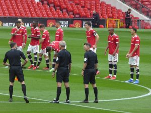 Mason Greenwood, Nemanja Matic, Harry Maguire and other United players lined up at halfway (the team Andre Onana could soon join)