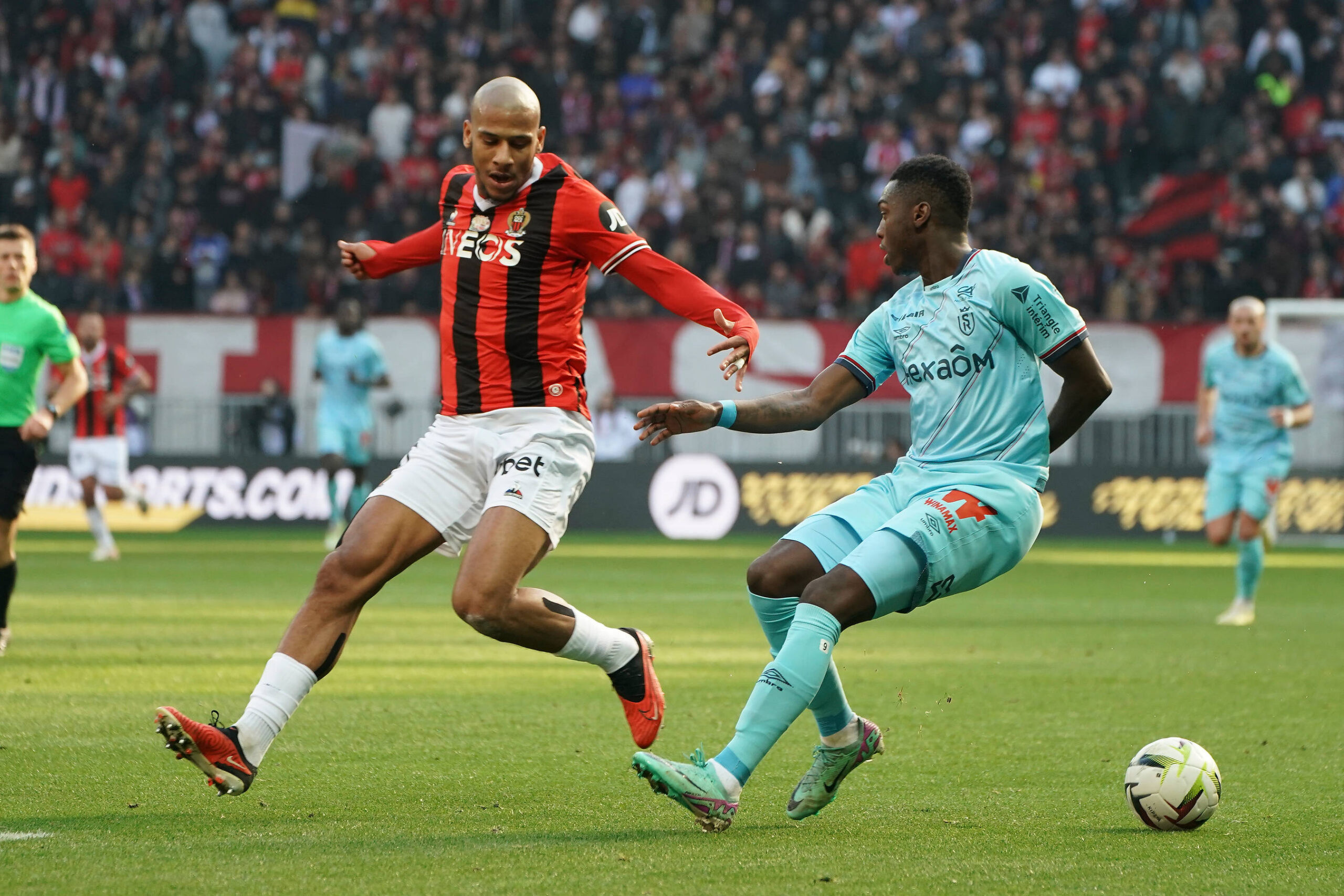 Tottenham Hotspur are reportedly interested in signing OGC Nice's Jean-Clair Todibo.