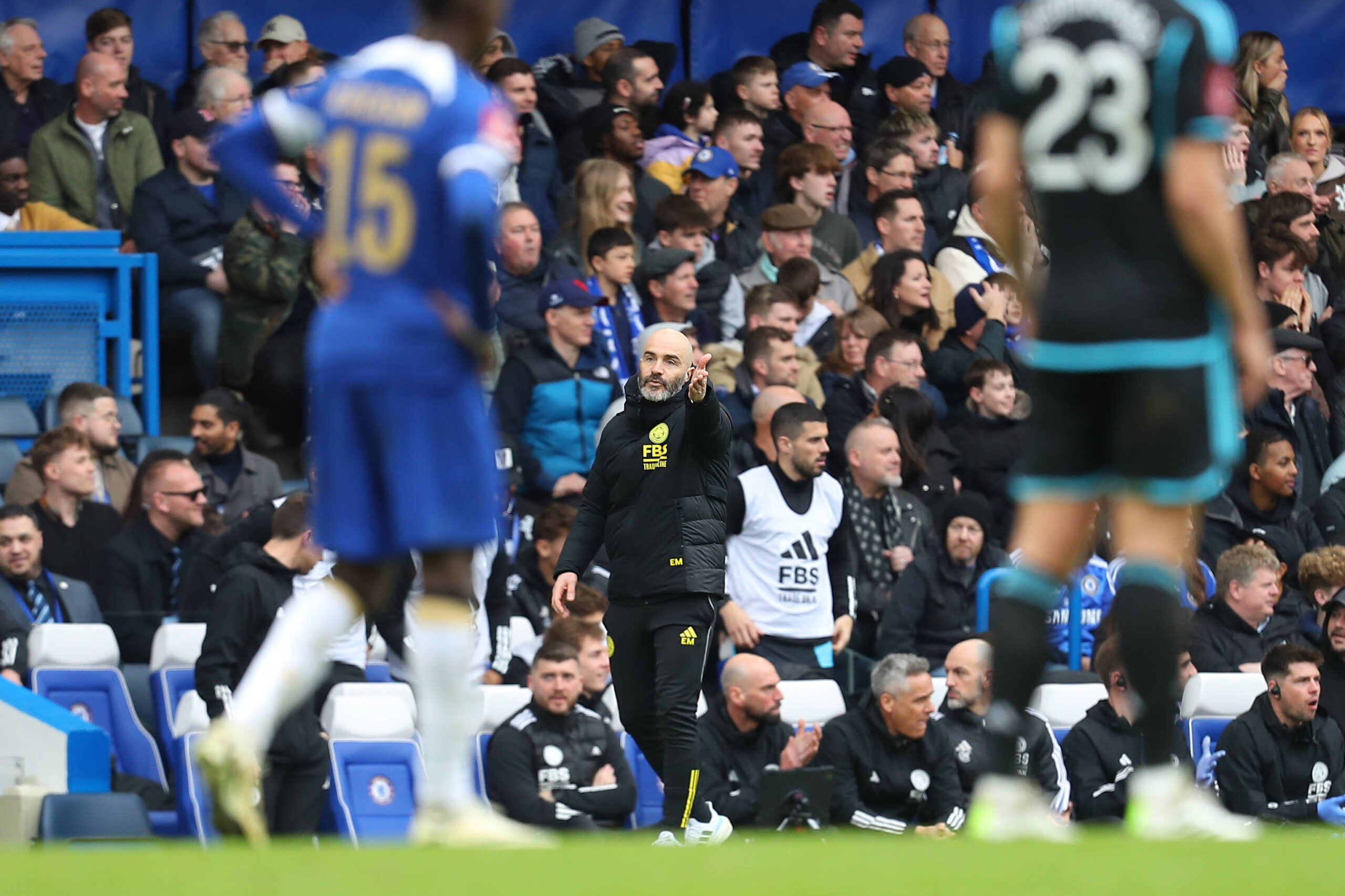 Enzo Maresca on the sidelines coaching against Chelsea