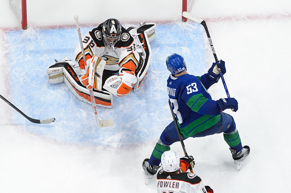 Vancouver Canucks vs Anaheim Ducks