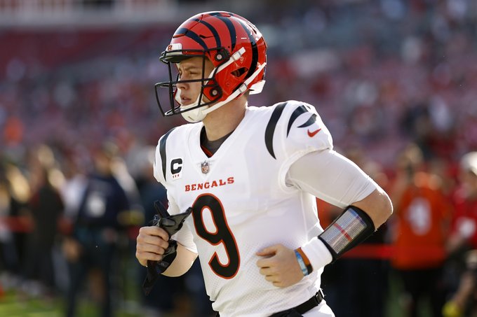 Joe Burrow helped all but lock up another Bengals playoff appearance