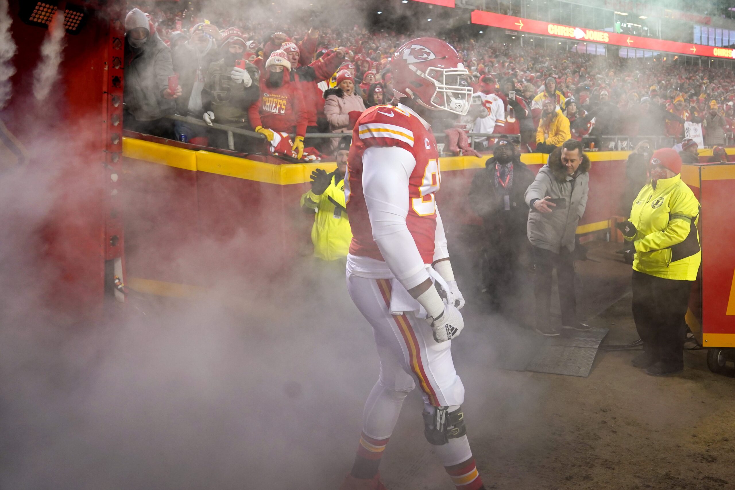 Chiefs Jones Holdout