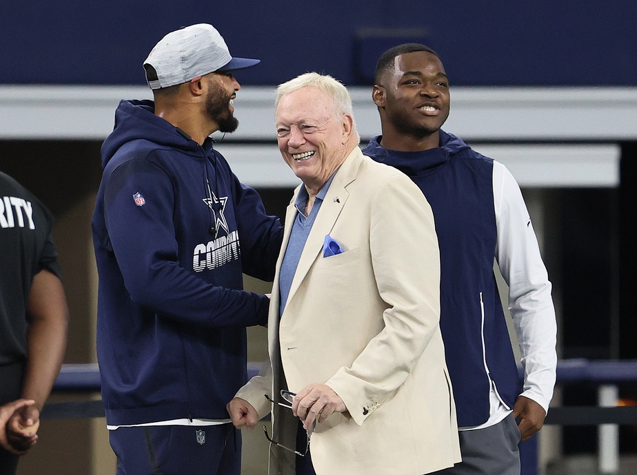 Jerry Jones Dak Prescott