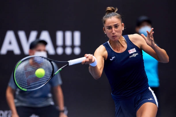 Sara Sorribes Tormo in action ahead of the Australian Open.