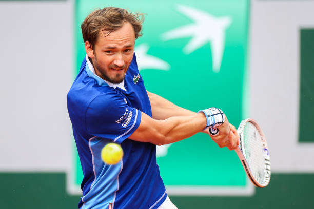 Daniil Medvedev French Open vs Bagnis