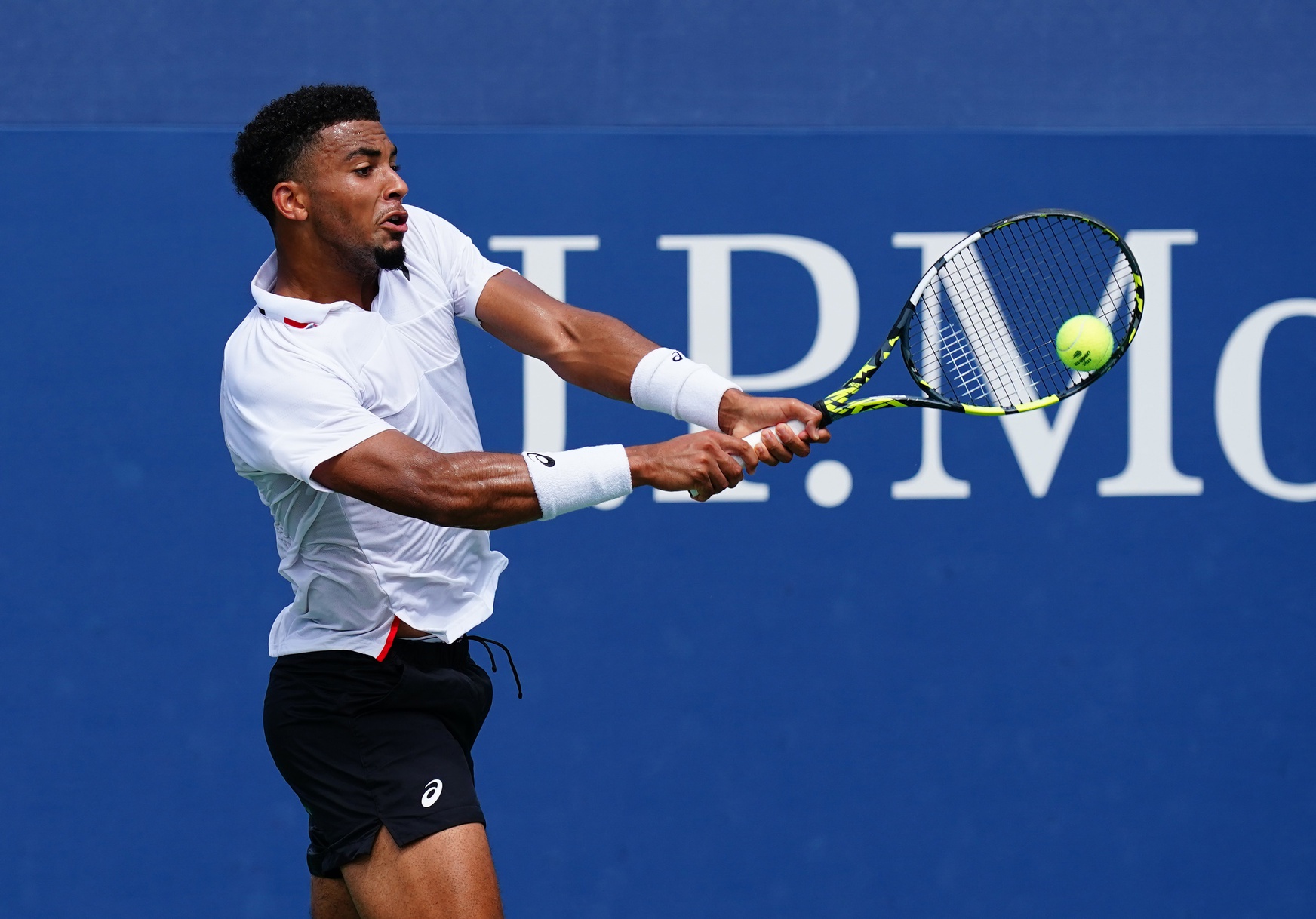 Arthur Fils in action ahead of the ATP Antwerp Open.