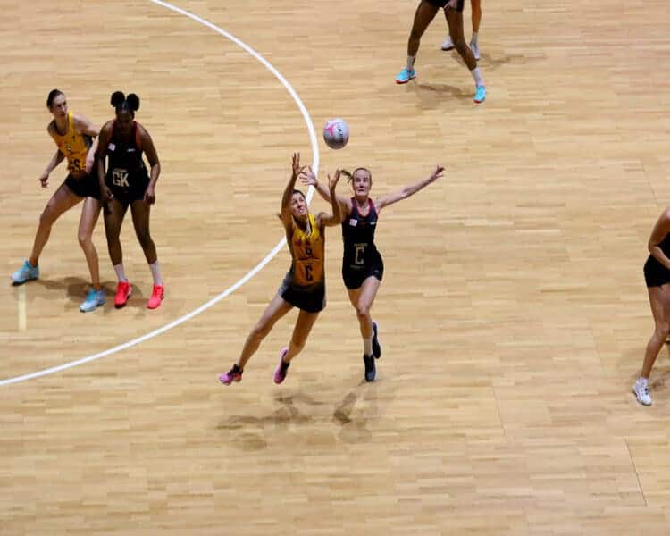 Saracen mavericks vs wasps netball netball vitality super league